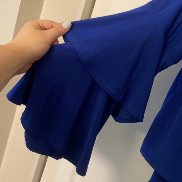 Off the shoulder tiered bell sleeve top - Picture 4 of 5